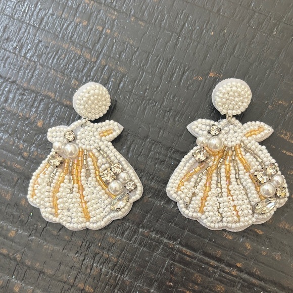 Shell shaped with faux pearls drop beaded earrings - Picture 1 of 6